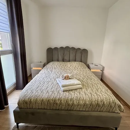Apartment Beautiful With Terrace In