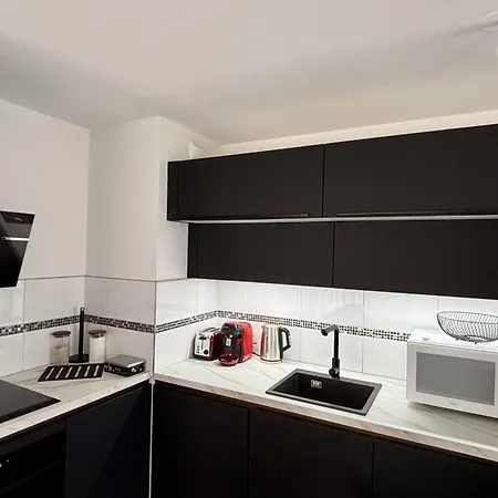 Beautiful With Terrace In Apartamento